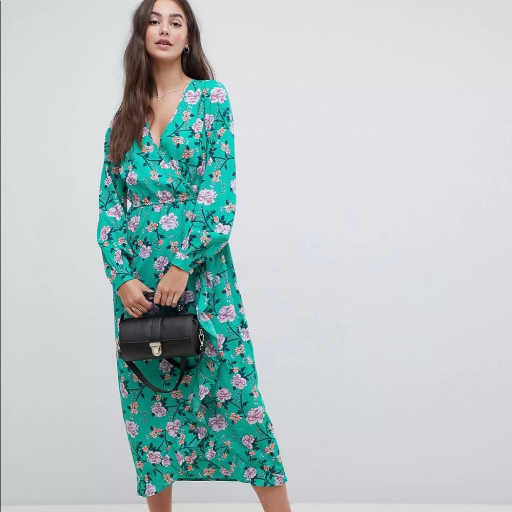 NEW✨Green Floral Long Sleeve Dress